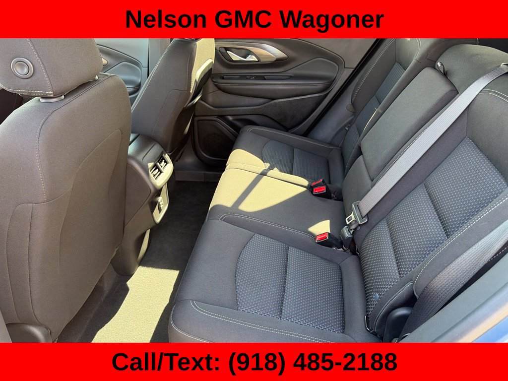 Used 2024 GMC Terrain SLE w/ Driver Convenience Package FWD image 17