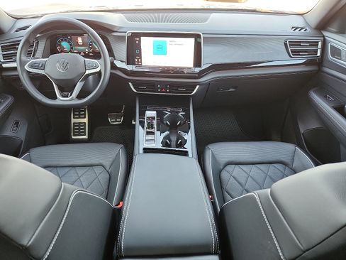 Used 2025 Volkswagen Atlas Cross Sport SEL Premium R-Line image 11