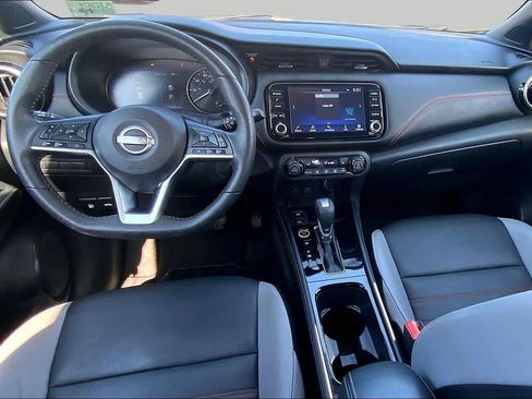 Used 2023 Nissan Kicks SR w/ SR Premium Package FWD image 16