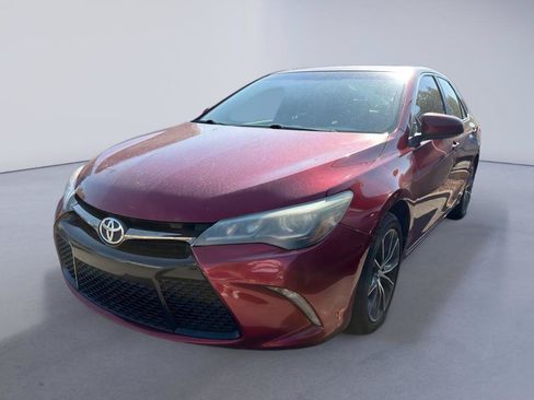 Used 2015 Toyota Camry XSE FWD image 1