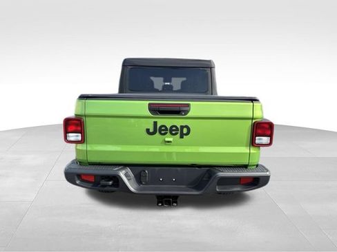 Used 2025 Jeep Gladiator Sport AWD/4WD image 14
