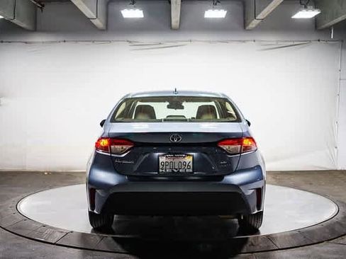 Certified 2025 Toyota Corolla LE image 4