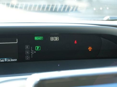 Used 2020 Toyota Prius Prime XLE FWD image 29