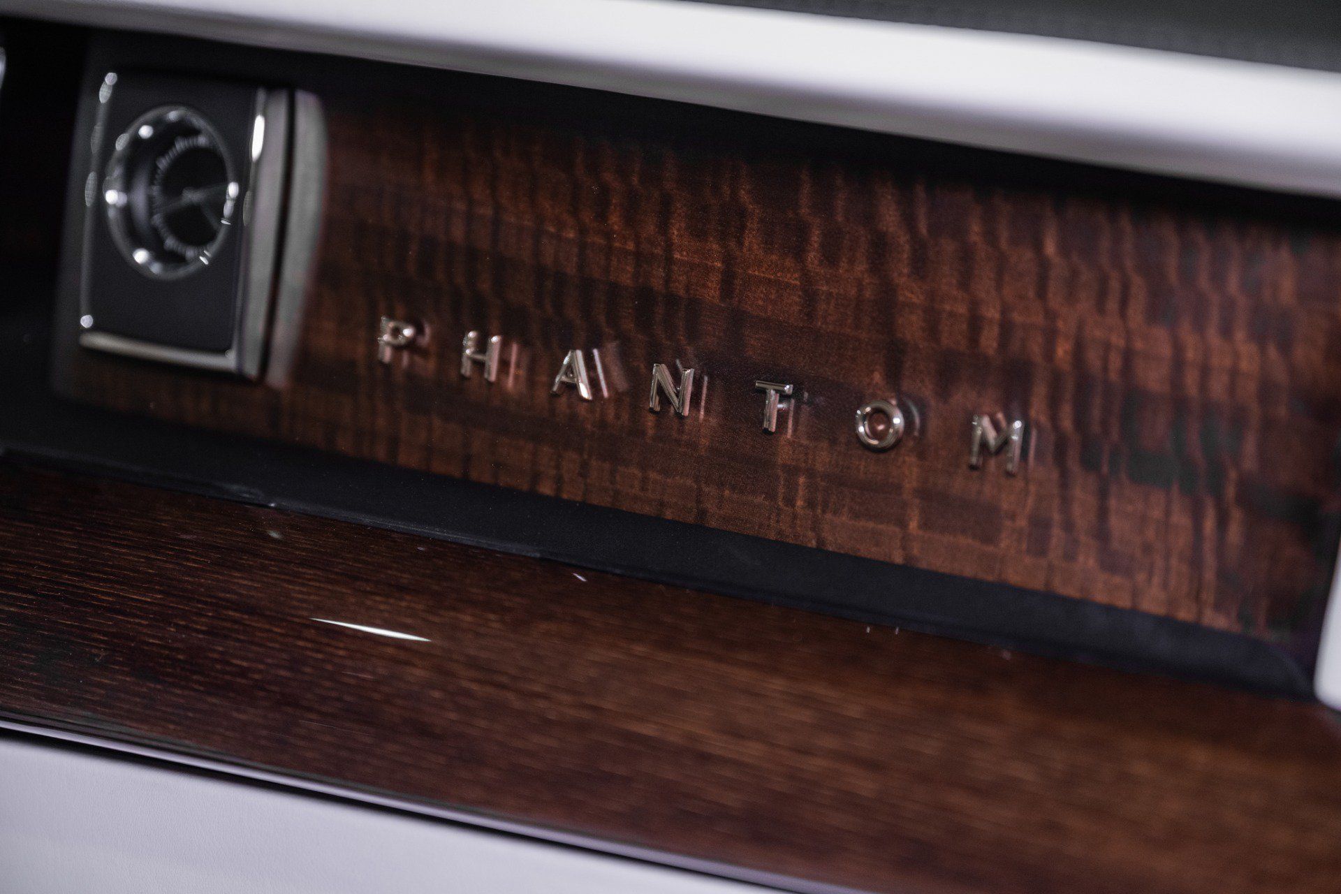 Used 2018 Rolls-Royce Phantom Sedan RWD image 50