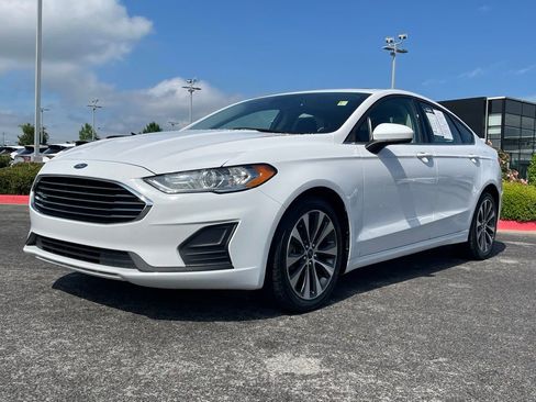 Used 2020 Ford Fusion SE AWD/4WD image 3