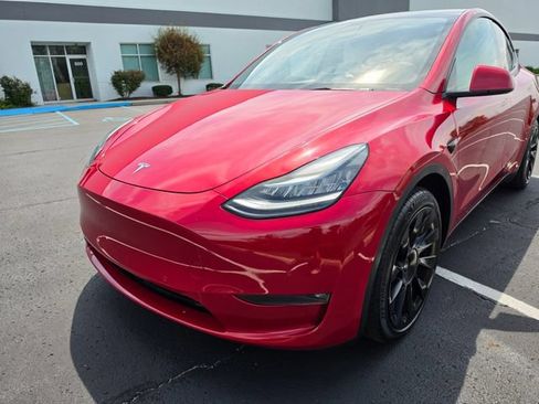 Used 2022 Tesla Model Y Long Range AWD/4WD image 17