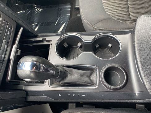 Used 2019 Ford Explorer XLT image 28