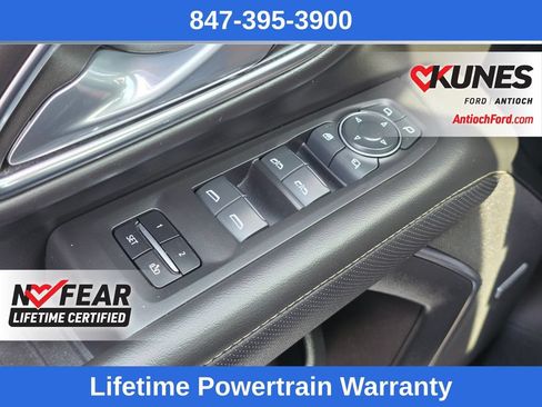 Used 2024 Chevrolet Suburban Premier AWD/4WD image 31