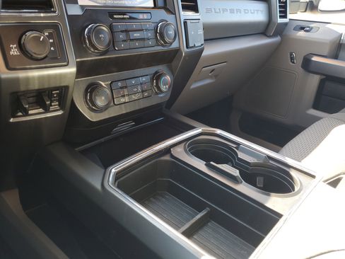 Used 2022 Ford F250 XLT w/ XLT Premium Package image 27