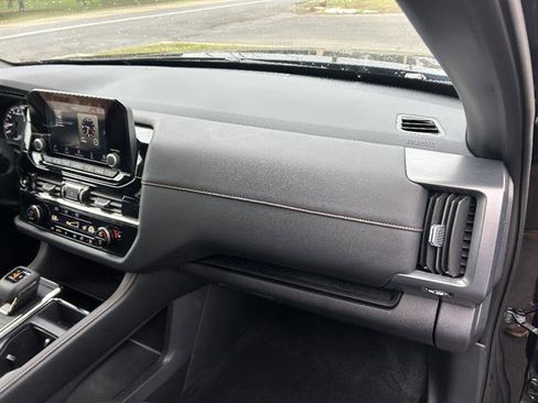 Used 2025 Nissan Pathfinder Rock Creek image 37