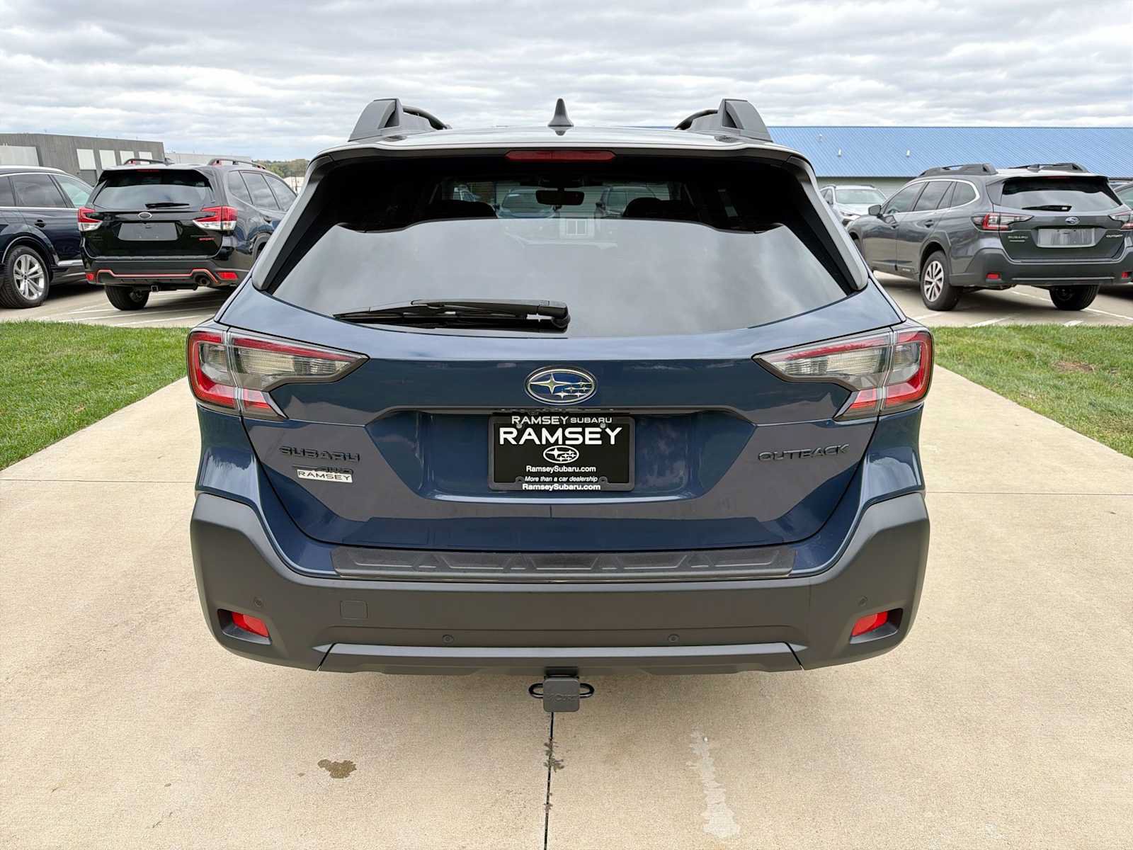 Used 2023 Subaru Outback Onyx Edition AWD/4WD image 5