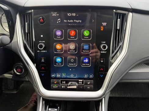 Used 2025 Subaru Outback Premium image 30