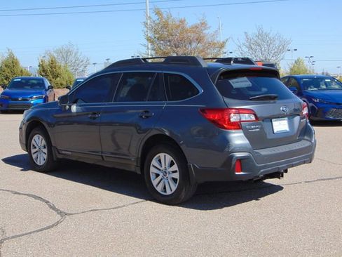 Used 2019 Subaru Outback 2.5i Premium image 6