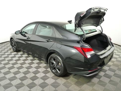 Used 2023 Hyundai Elantra SEL w/ Cargo Package FWD image 30