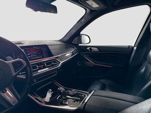 Used 2021 BMW X7 M50i image 26