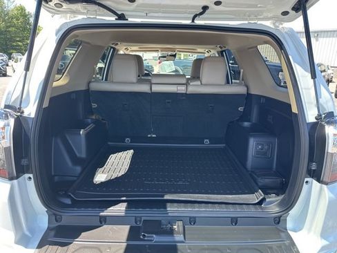 Used 2023 Toyota 4Runner Limited AWD/4WD image 17