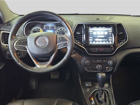 Used 2019 Jeep Cherokee Limited image 9