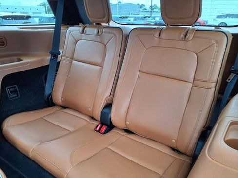 Used 2023 Lincoln Aviator Black Label AWD/4WD image 6