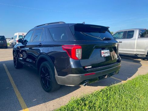 Used 2023 Ford Explorer ST-Line w/ Class IV Trailer Tow Package AWD/4WD image 13