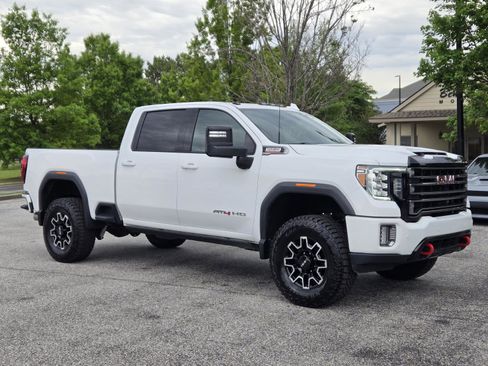 Used 2021 GMC Sierra 2500 AT4 w/ AT4 Premium Plus Package AWD/4WD image 6