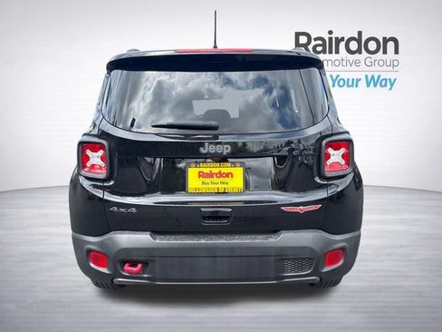 Used 2022 Jeep Renegade Trailhawk AWD/4WD image 6