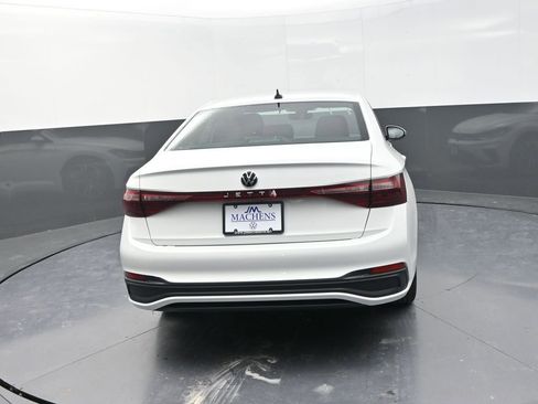 New 2026 Volkswagen Jetta Sport image 9
