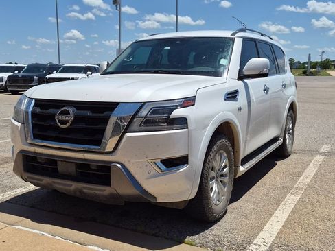 Used 2021 Nissan Armada SV AWD/4WD image 5