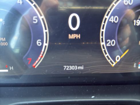 Used 2023 Jeep Grand Cherokee L Laredo image 14