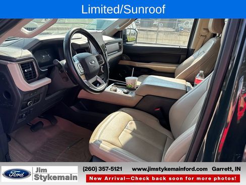 Used 2023 Ford Expedition Limited AWD/4WD image 11