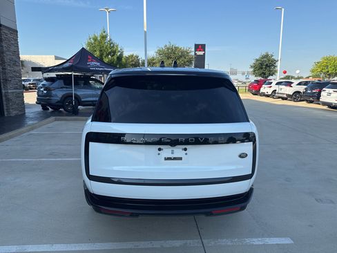 Used 2023 Land Rover Range Rover SE AWD/4WD image 4