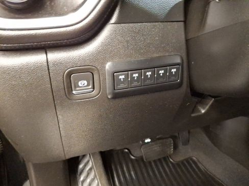 Used 2021 Chevrolet Silverado 2500 LT w/ Convenience Package image 18