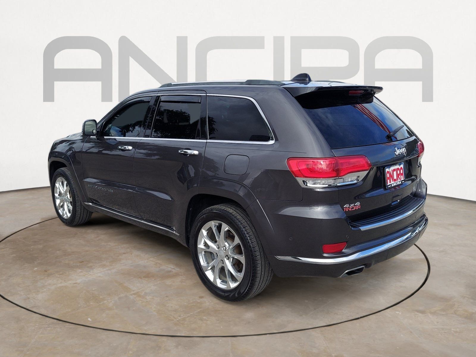 Used 2020 Jeep Grand Cherokee Summit AWD/4WD image 8