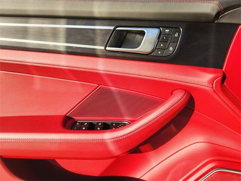 Used 2023 Porsche Panamera 4 Platinum Edition image 21