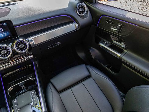 Used 2023 Mercedes-Benz GLB 250 4MATIC image 19