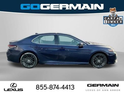 Used 2022 Toyota Camry XSE image 9