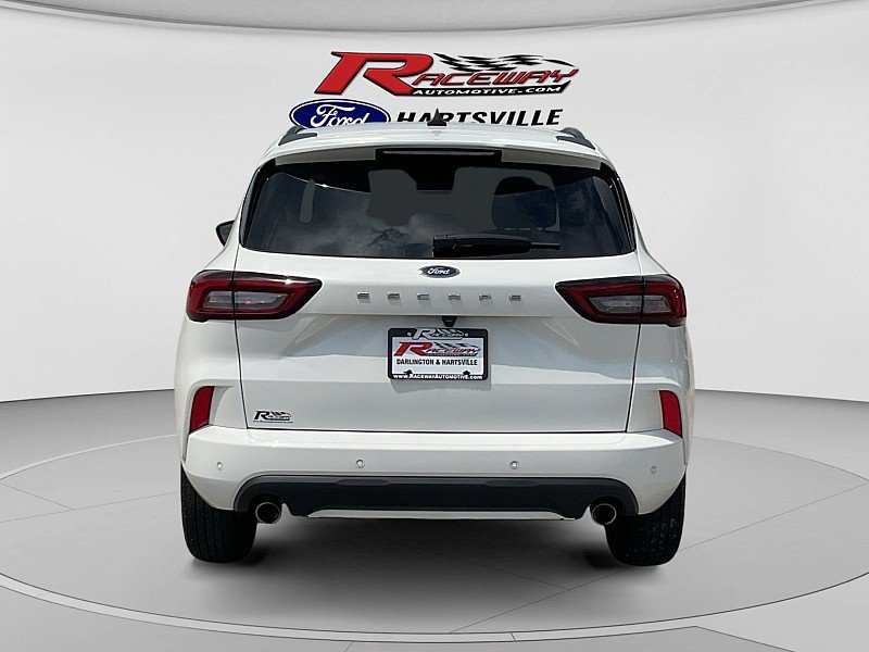 Used 2023 Ford Escape ST-Line w/ Tech Pack #1 FWD image 5