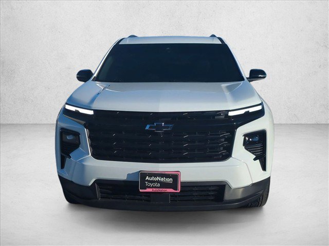 Used 2025 Chevrolet Traverse LT w/ Midnight/Sport Edition FWD image 2