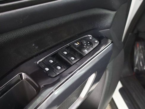 Used 2023 Nissan Pathfinder SL image 38