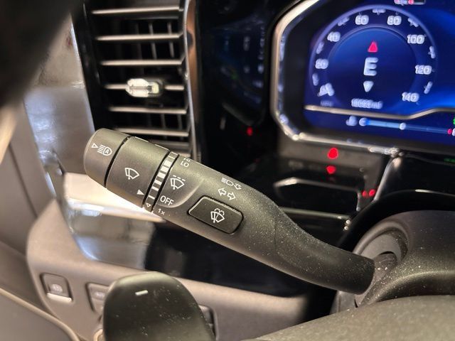 Used 2025 Chevrolet Silverado 1500 LTZ AWD/4WD image 38