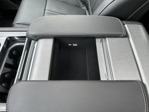 New 2026 Jeep Grand Wagoneer L 4WD image 32