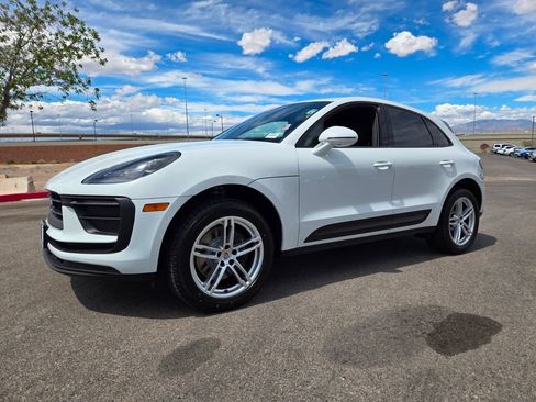 Used 2024 Porsche Macan AWD/4WD image 3