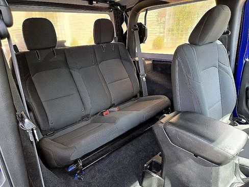 Used 2019 Jeep Wrangler Sport image 13