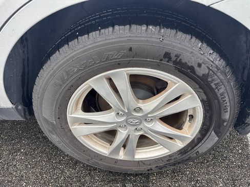 Used 2011 Hyundai Santa Fe SE FWD image 27