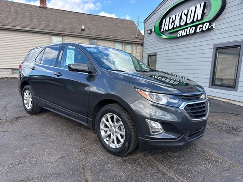 Used 2020 Chevrolet Equinox LT w/ Driver Convenience Package image 7