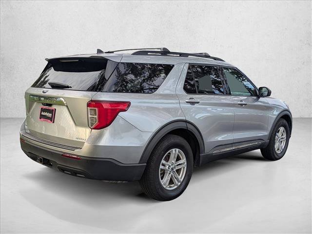 Used 2021 Ford Explorer XLT w/ Class III Trailer Tow Package AWD/4WD image 2