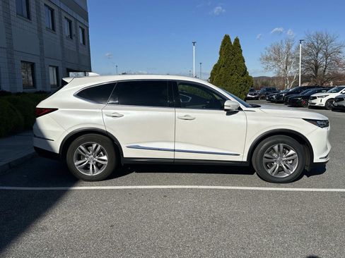 Used 2023 Acura MDX SH-AWD image 2