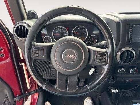 Used 2012 Jeep Wrangler Unlimited Sport AWD/4WD image 33