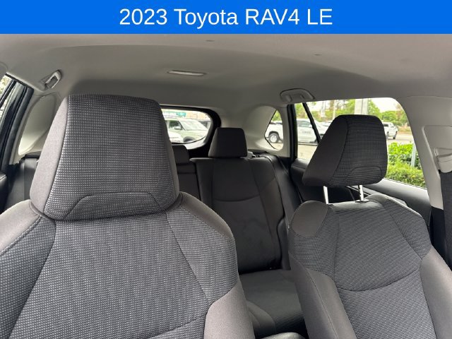 Used 2023 Toyota RAV4 LE AWD/4WD image 33
