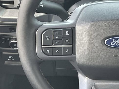 Used 2025 Ford F150 Lariat w/ Equipment Group 501A Mid image 19