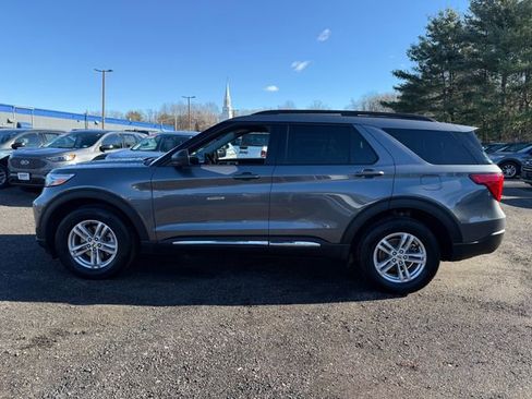 Used 2023 Ford Explorer XLT w/ Equipment Group 202A image 2